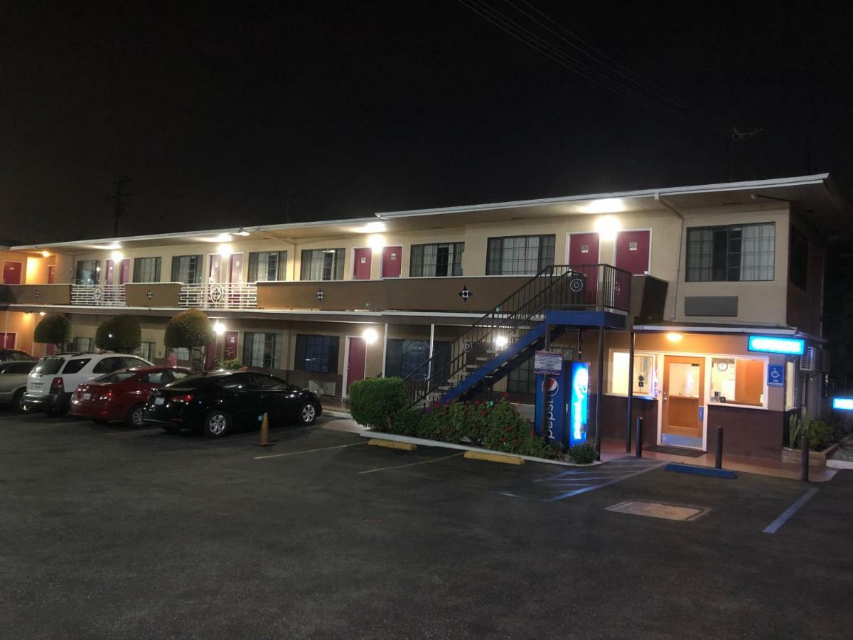 Whittier Travel Inn Exterior foto